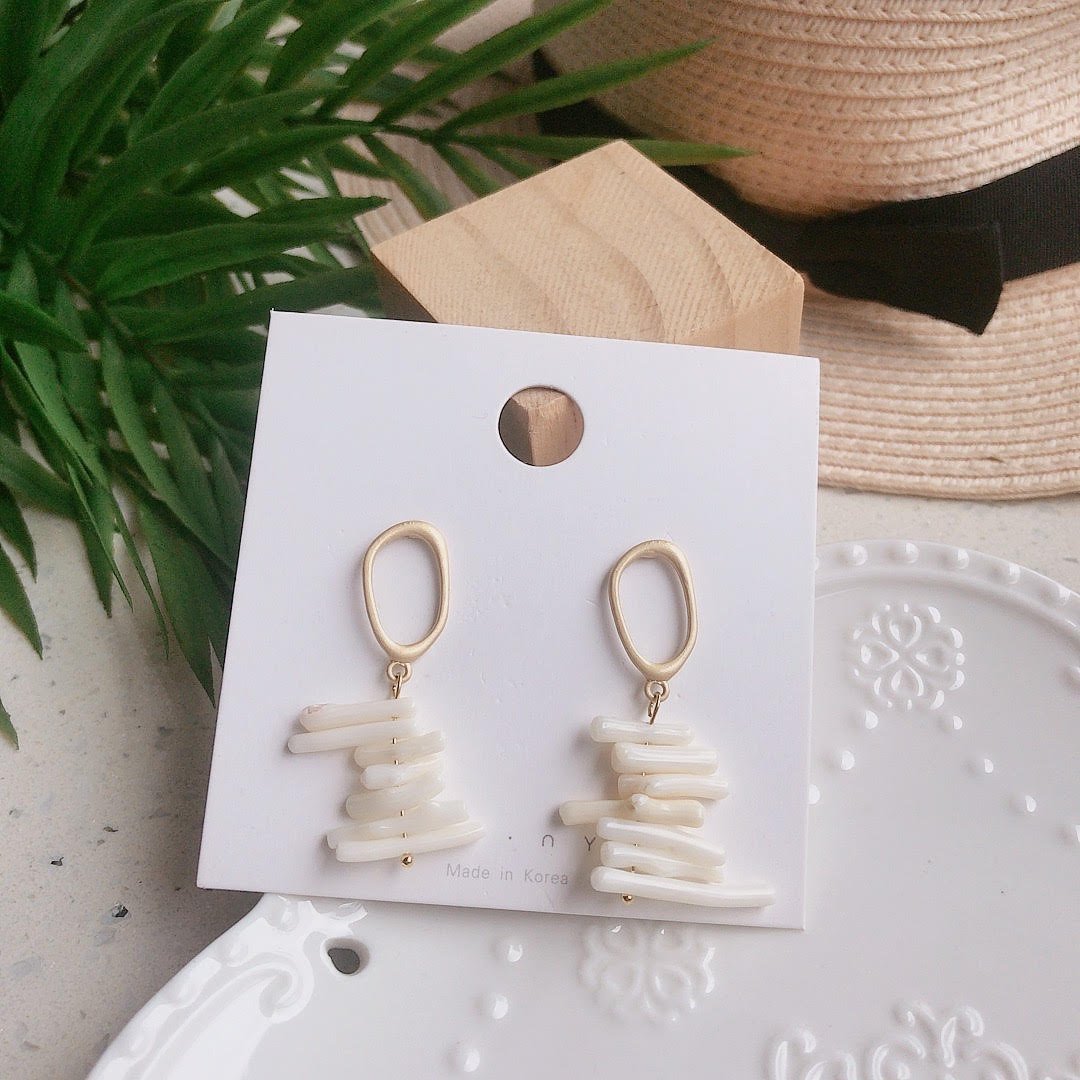 Lydia Mix Baguette Cross Earring main image 1